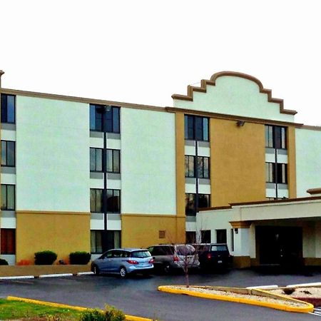Days Inn By Wyndham Hagerstown I-70 Esterno foto