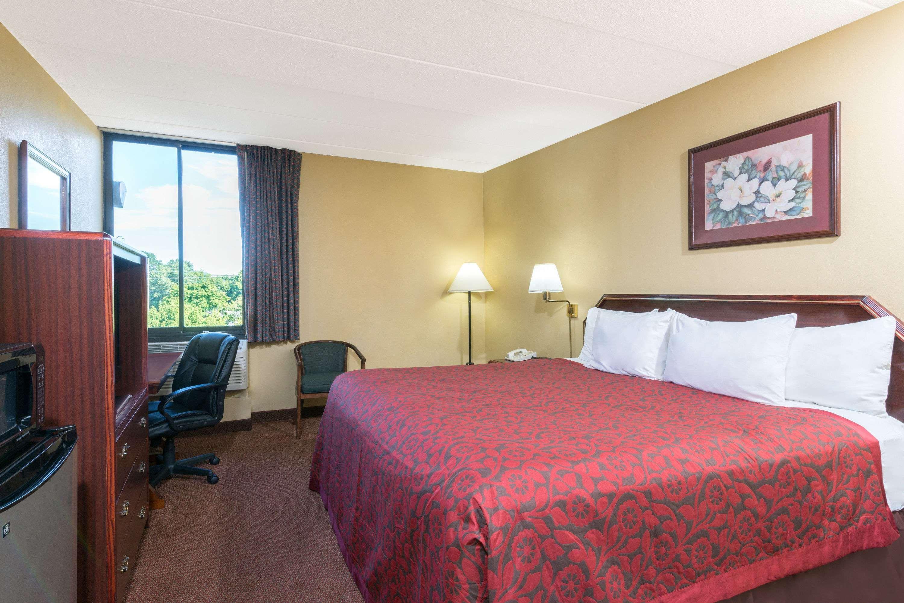 Days Inn By Wyndham Hagerstown I-70 Esterno foto