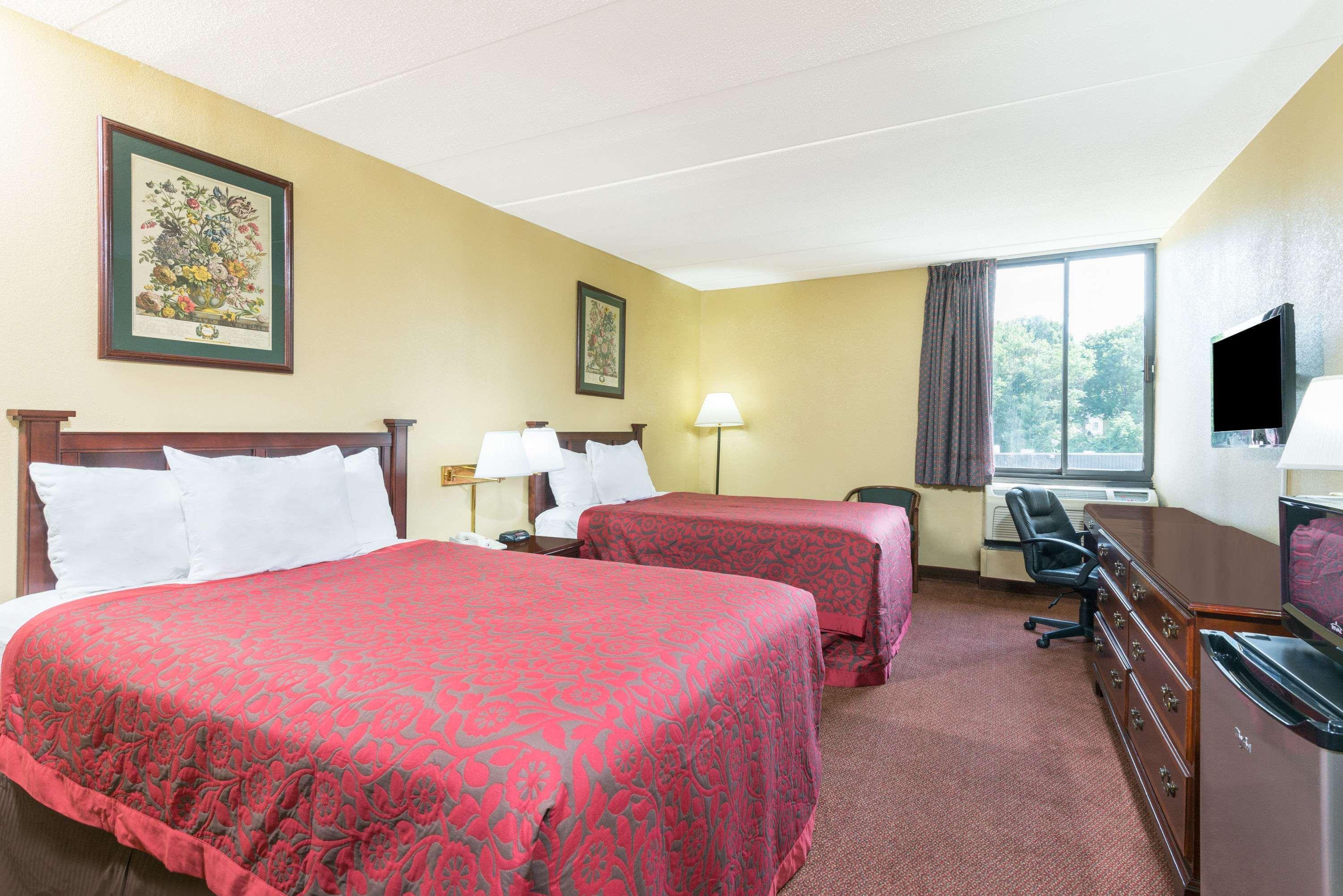 Days Inn By Wyndham Hagerstown I-70 Esterno foto