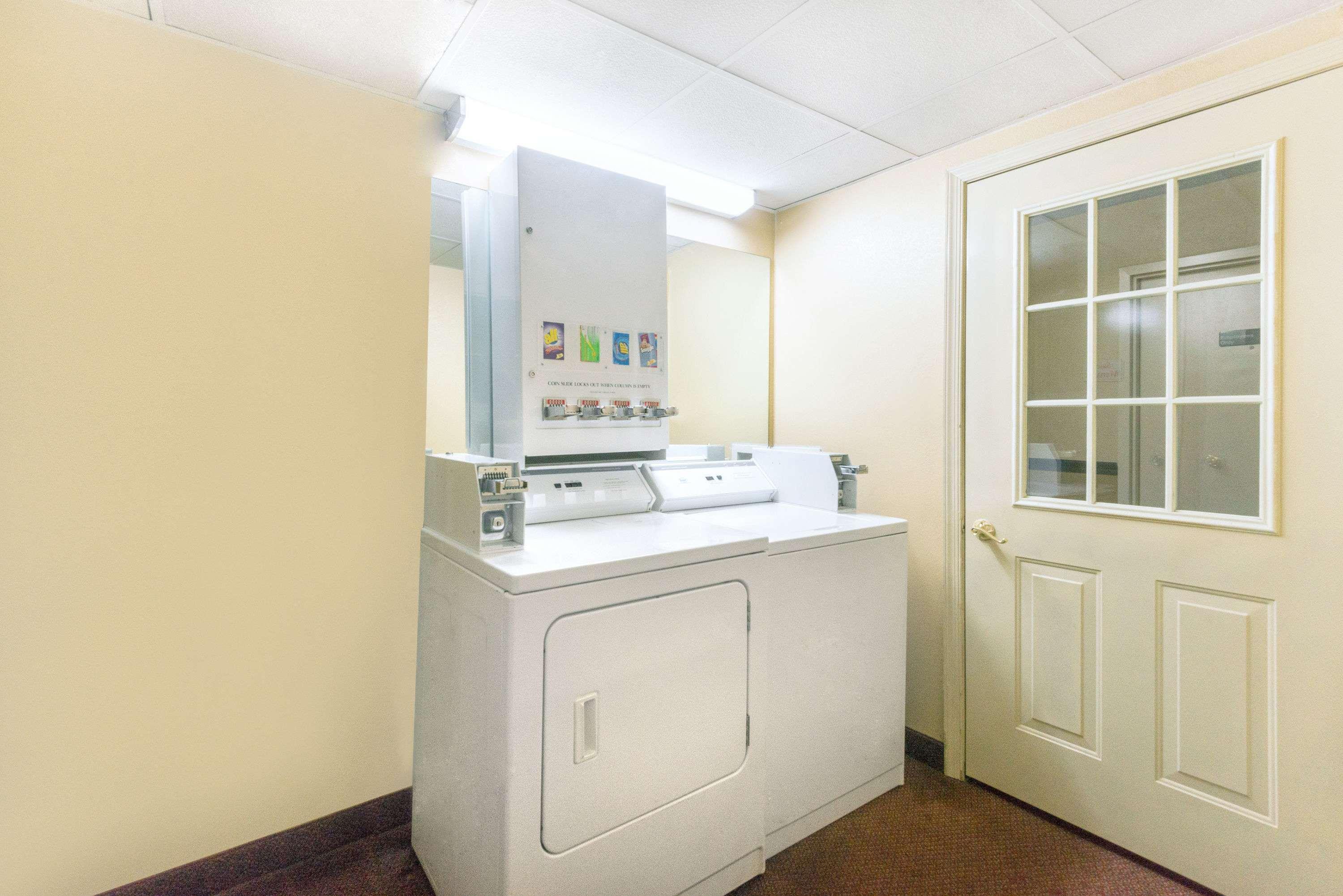 Days Inn By Wyndham Hagerstown I-70 Esterno foto