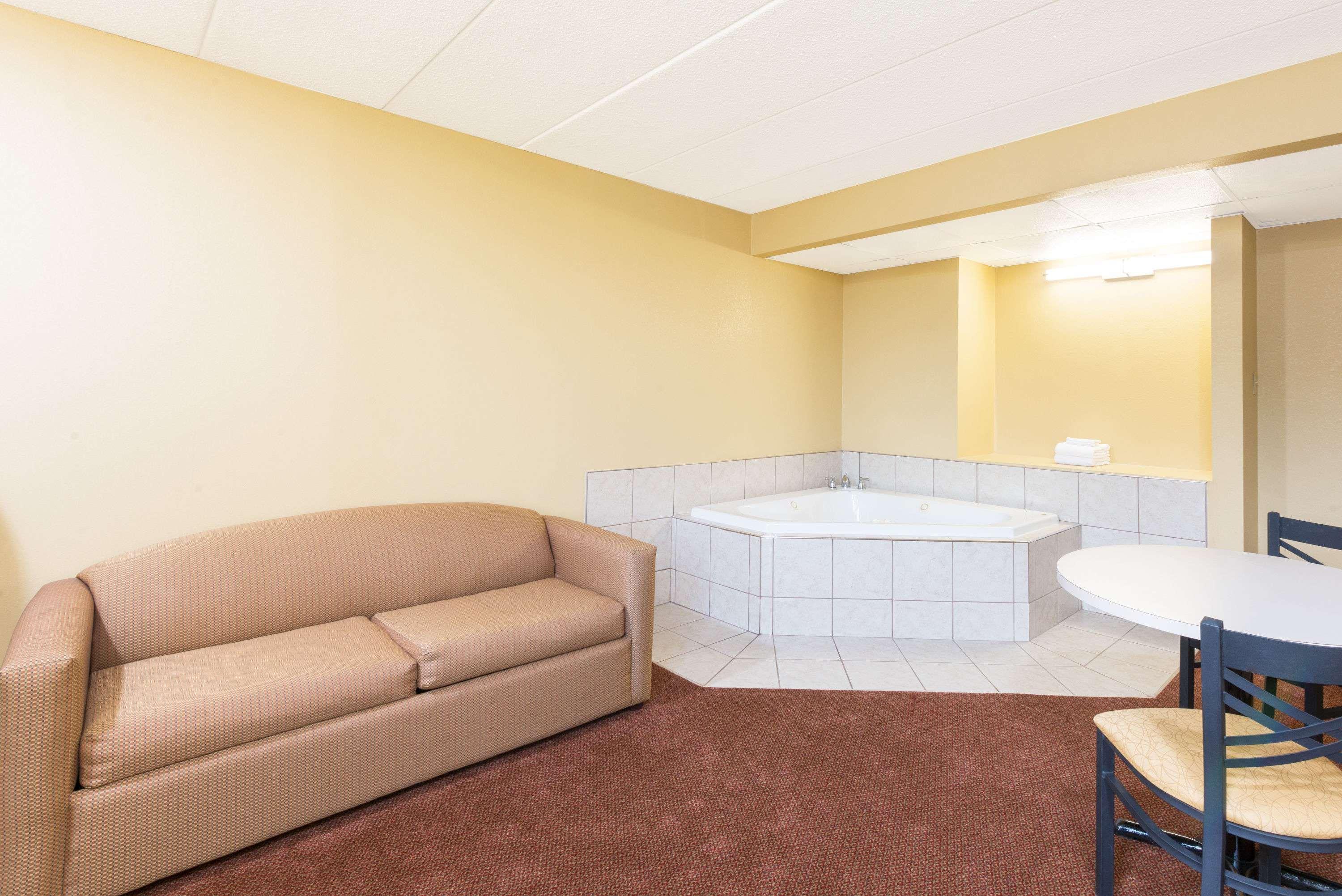 Days Inn By Wyndham Hagerstown I-70 Esterno foto