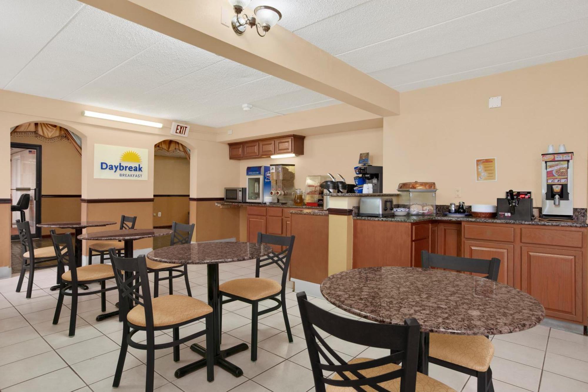 Days Inn By Wyndham Hagerstown I-70 Esterno foto