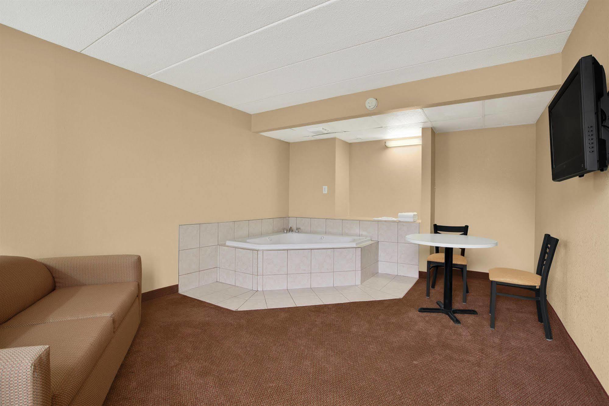 Days Inn By Wyndham Hagerstown I-70 Esterno foto